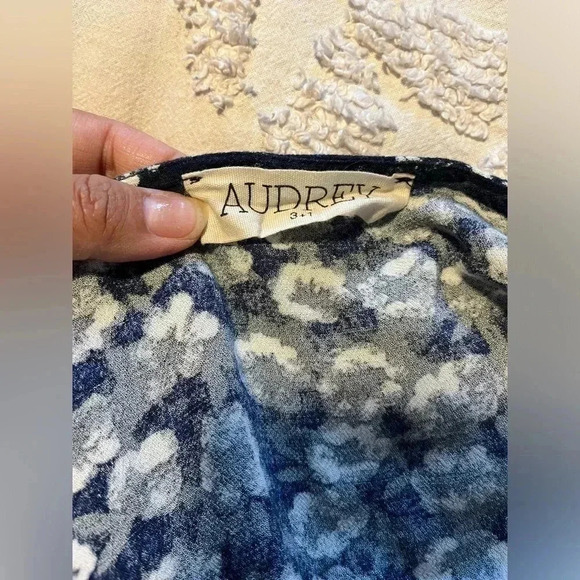 Audrey 3+1 FLORAL Blue /White Print ROMPER - Picture 3 of 5